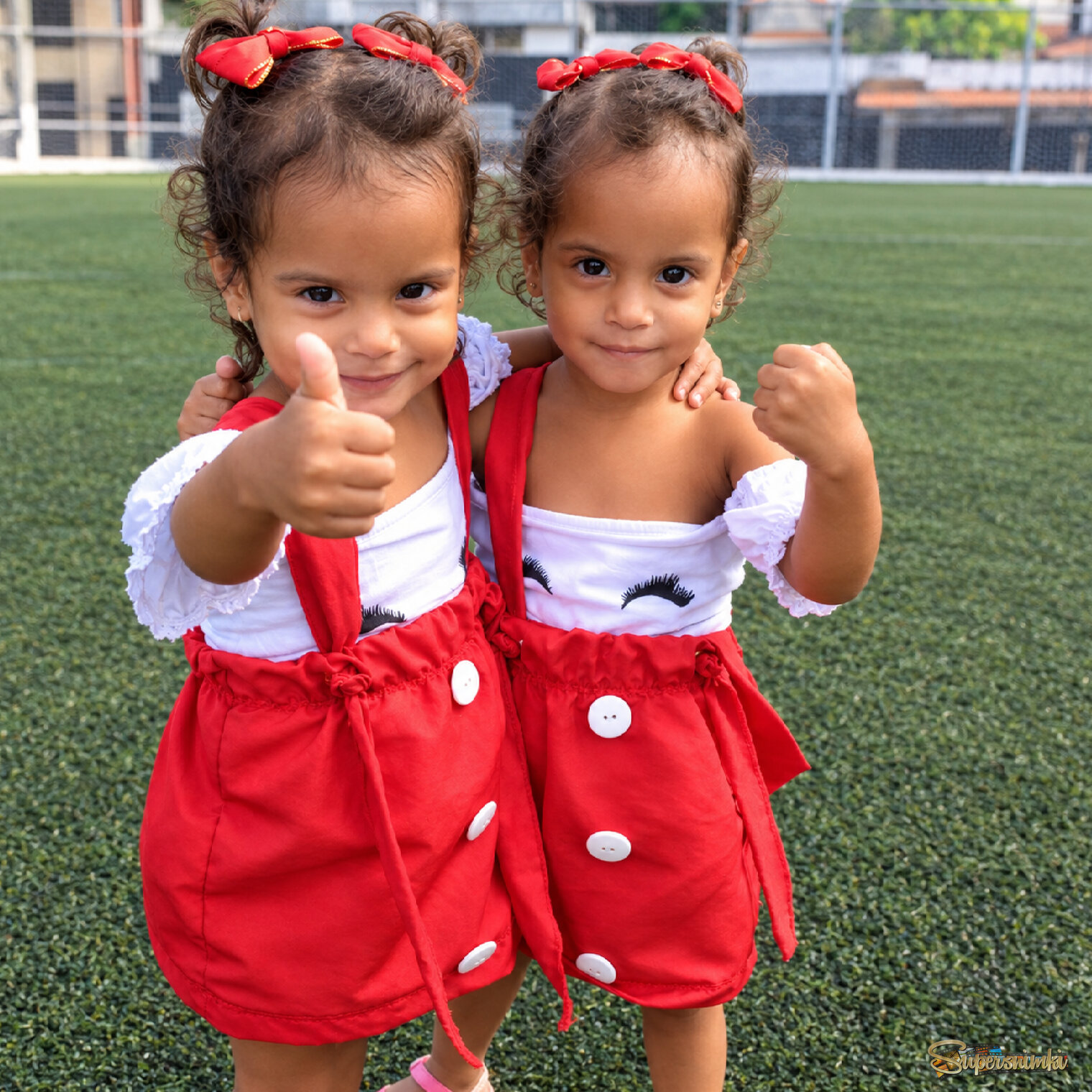 Alanna e Agatha as Gemeas