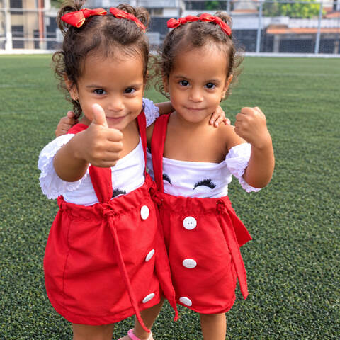 Alanna e Agatha as Gemeas