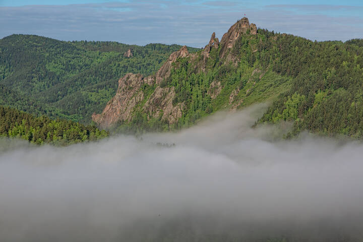 Скальный массив Такмак