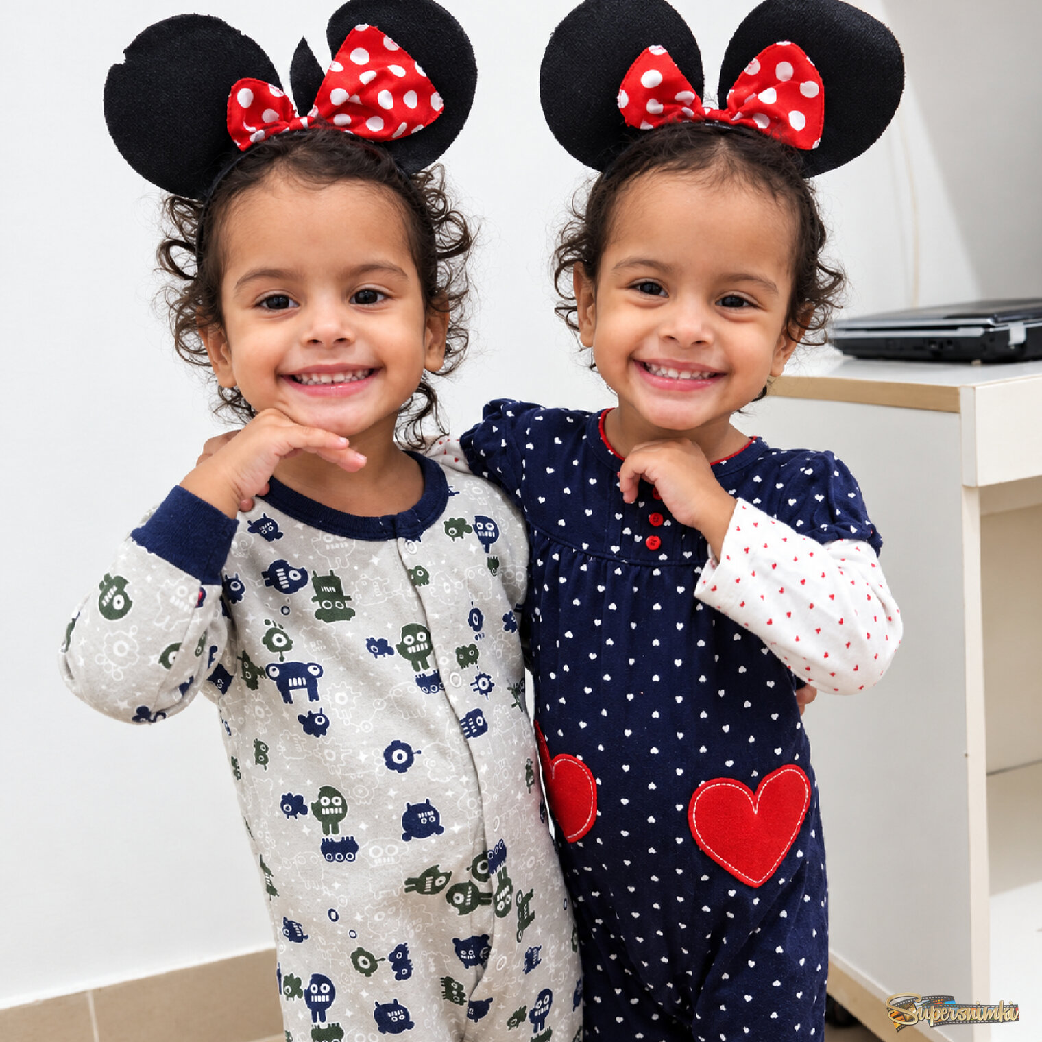 Alanna e Agatha as Gemeas
